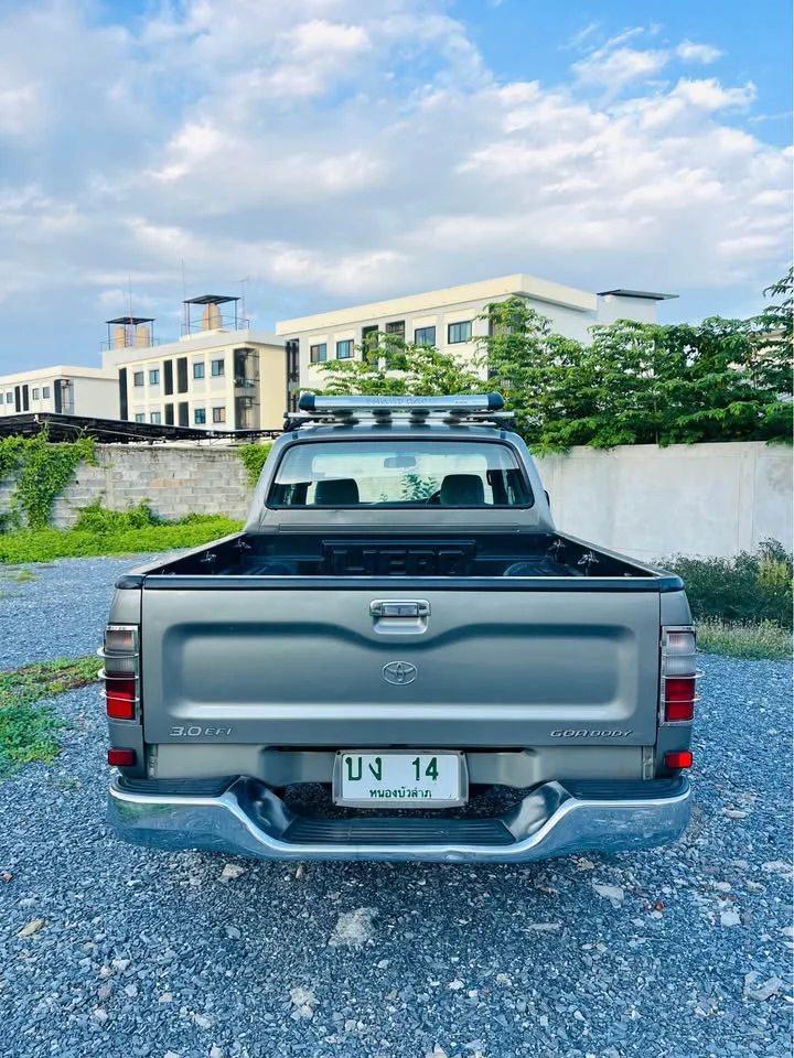 2001 Toyota Hilux Tiger VI 2