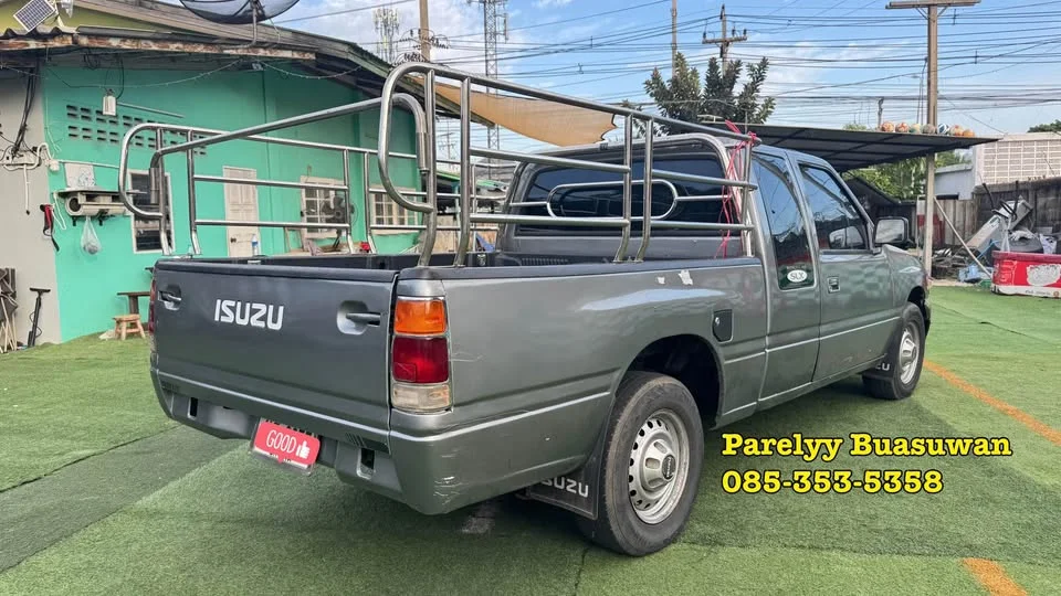 1995 Isuzu TFR III 2