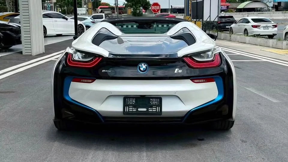 2021 BMW i8 I12, I15 2