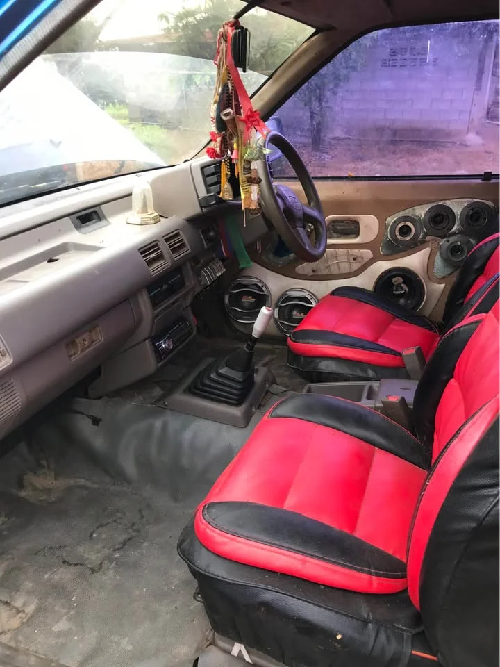 1994 Isuzu TFR III 2