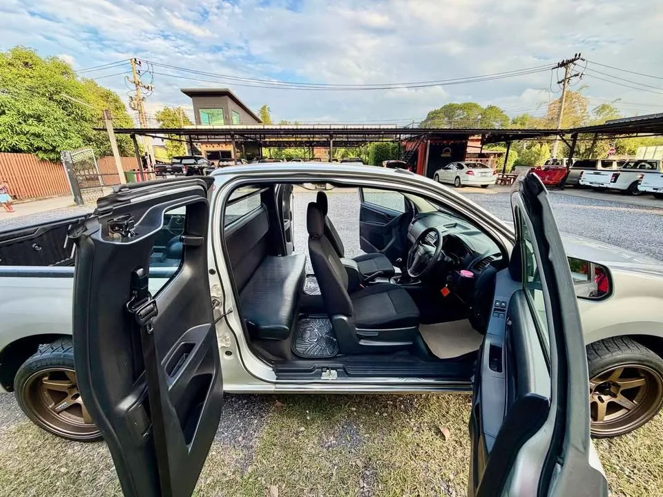 2017 Isuzu D-Max II (RT) 3