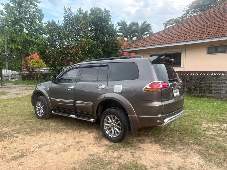 2011 Mitsubishi Pajero Sport II 2