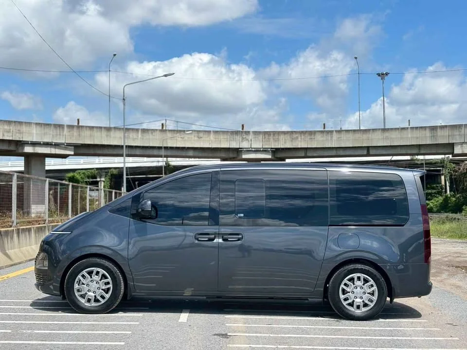 2022 Hyundai Staria US4 2
