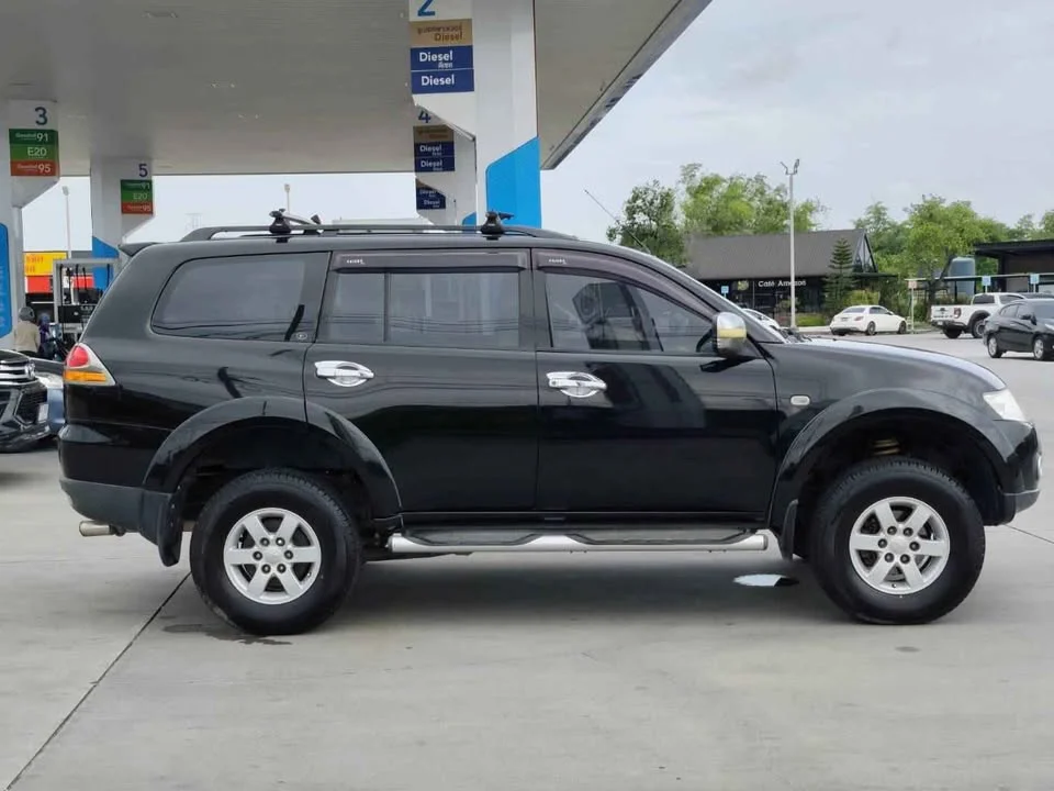 2009 Mitsubishi Pajero Sport II 2