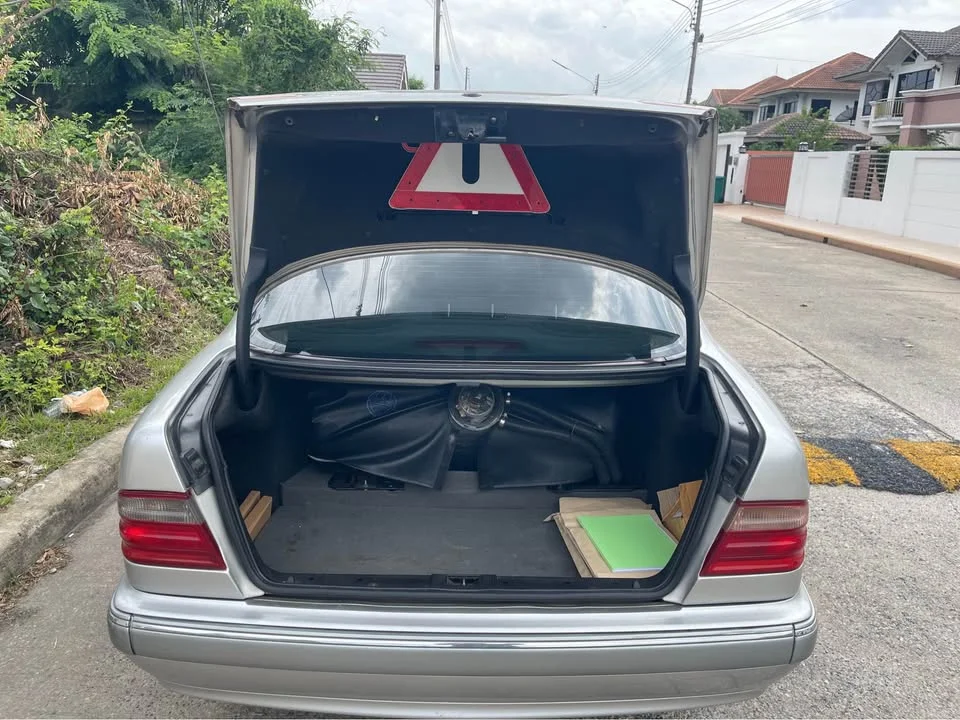 2002 Benz E-Class W210 3