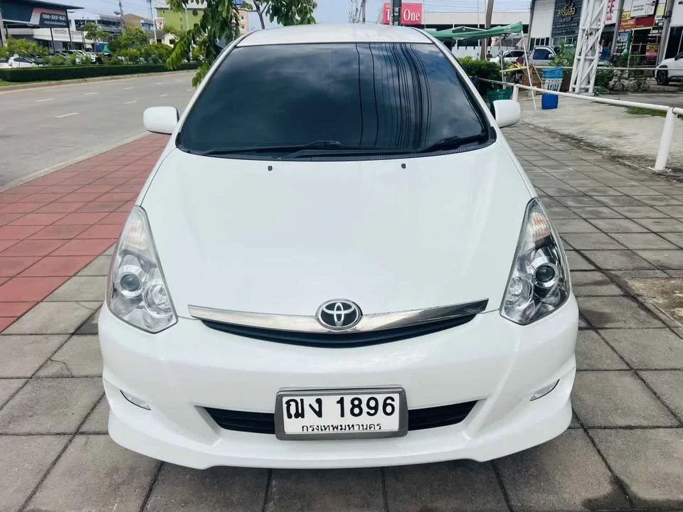 2008 Toyota Wish I 2