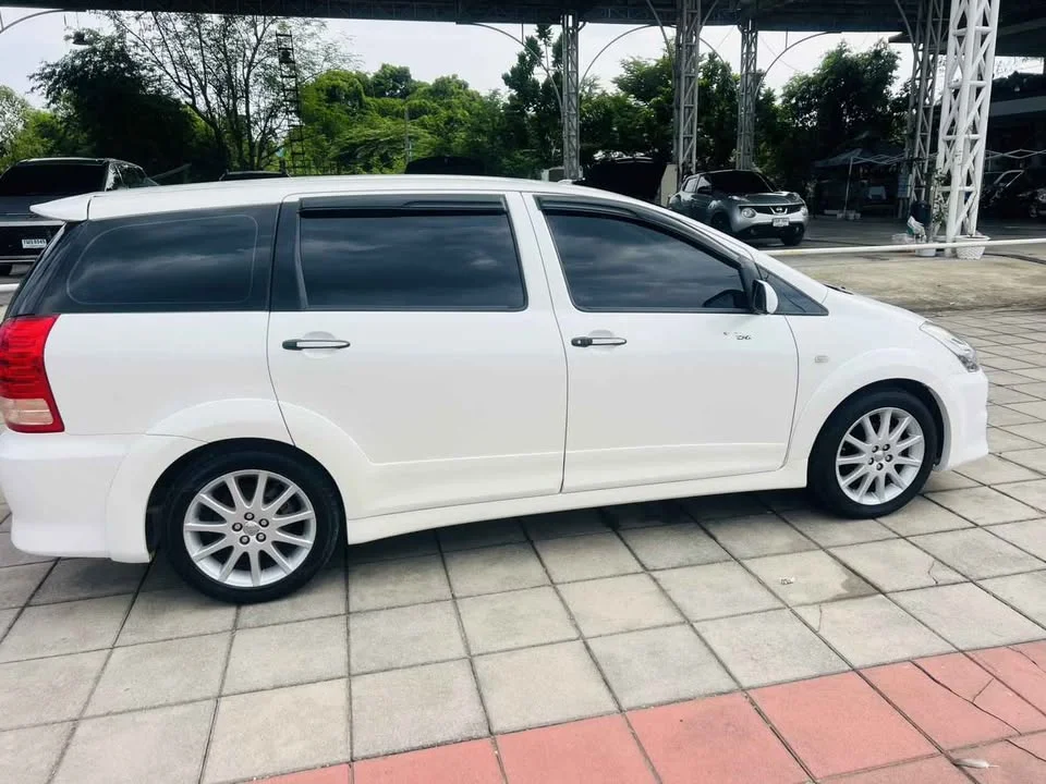 2008 Toyota Wish I 3