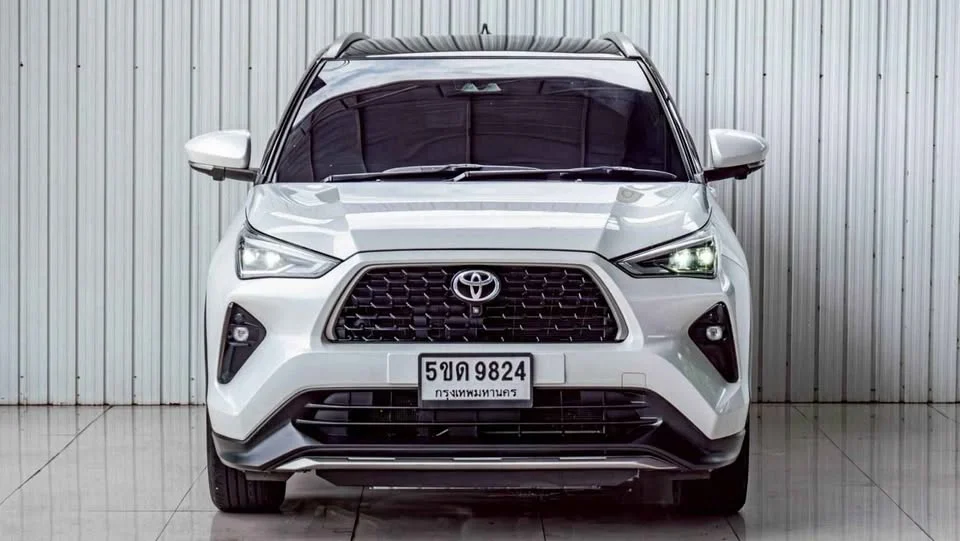 2024 Toyota Yaris Cross AC200 3