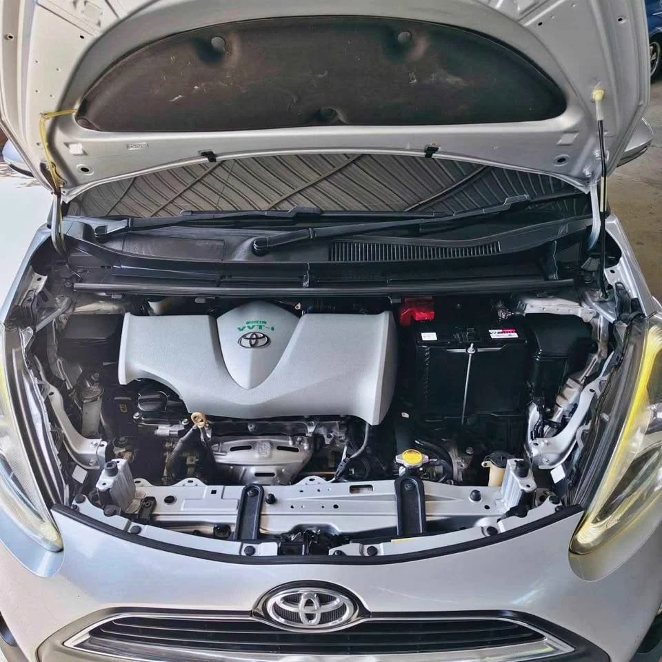2017 Toyota Sienta II 3