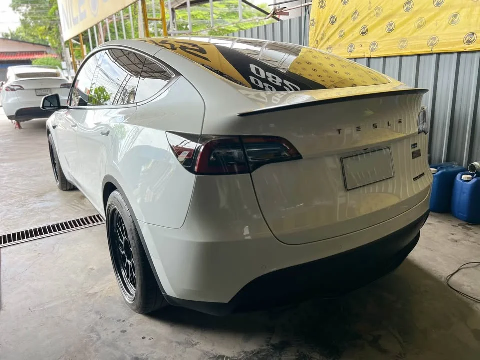 2023 Tesla Model Y 3