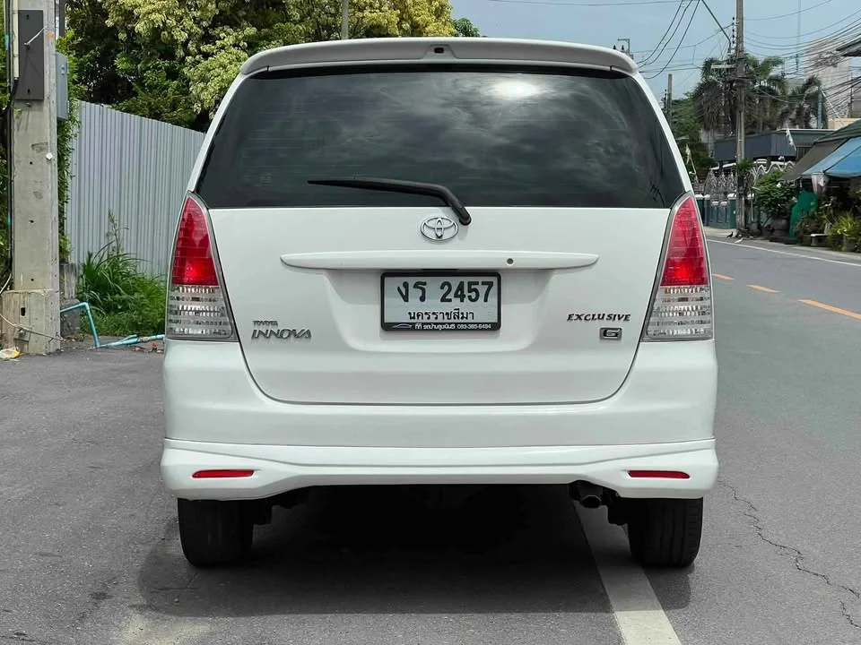 2011 Toyota Innova I 2
