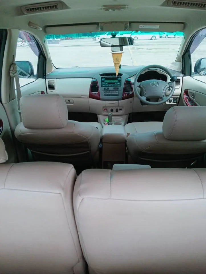 2004 Toyota Innova I 2