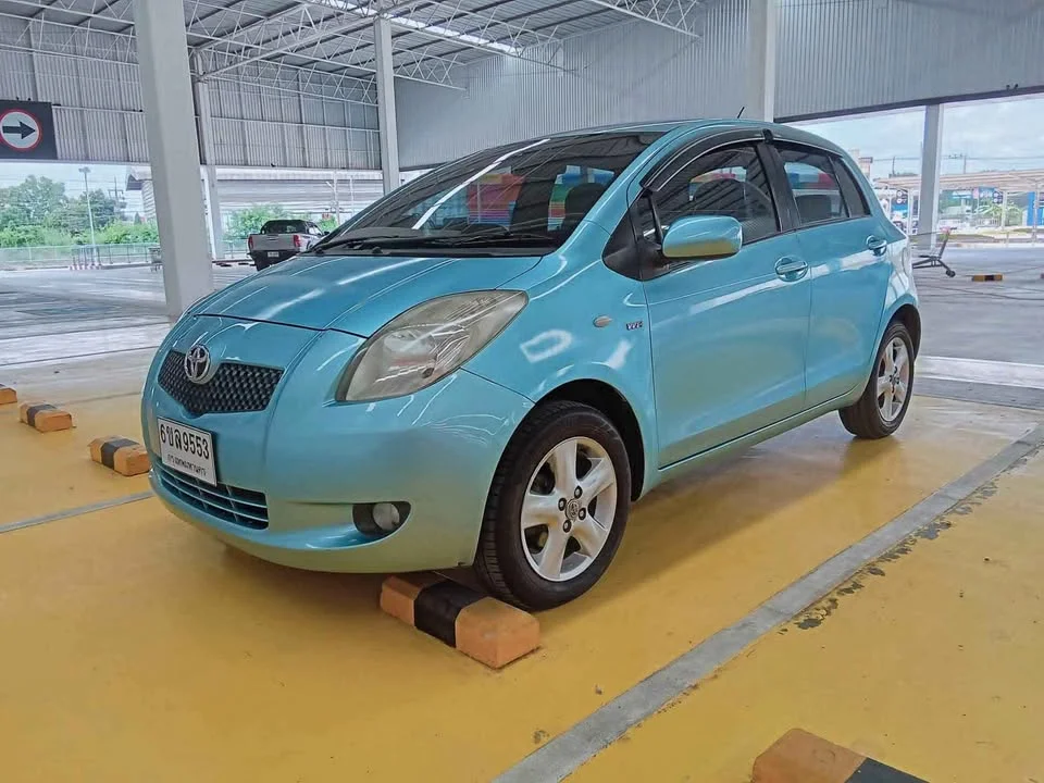 2006 Toyota Yaris II 2