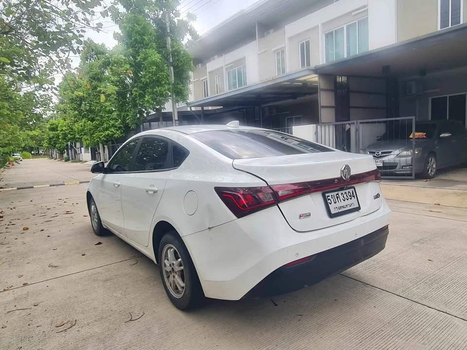 2017 MG 5 I  3