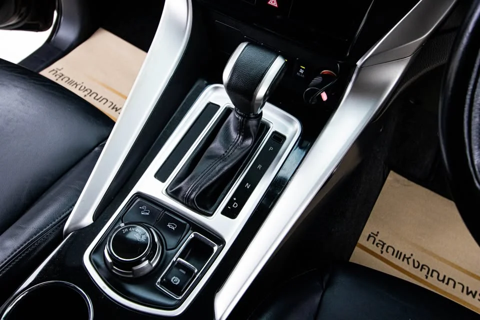 2016 Mitsubishi Pajero Sport III 3