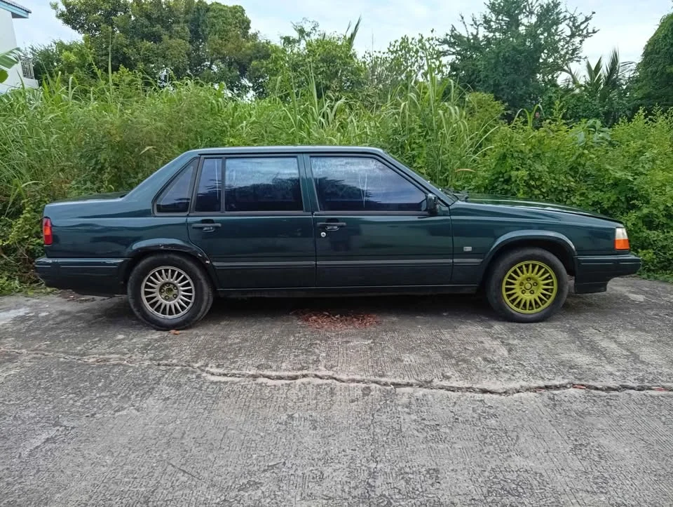 1993 Volvo 900 Series 2
