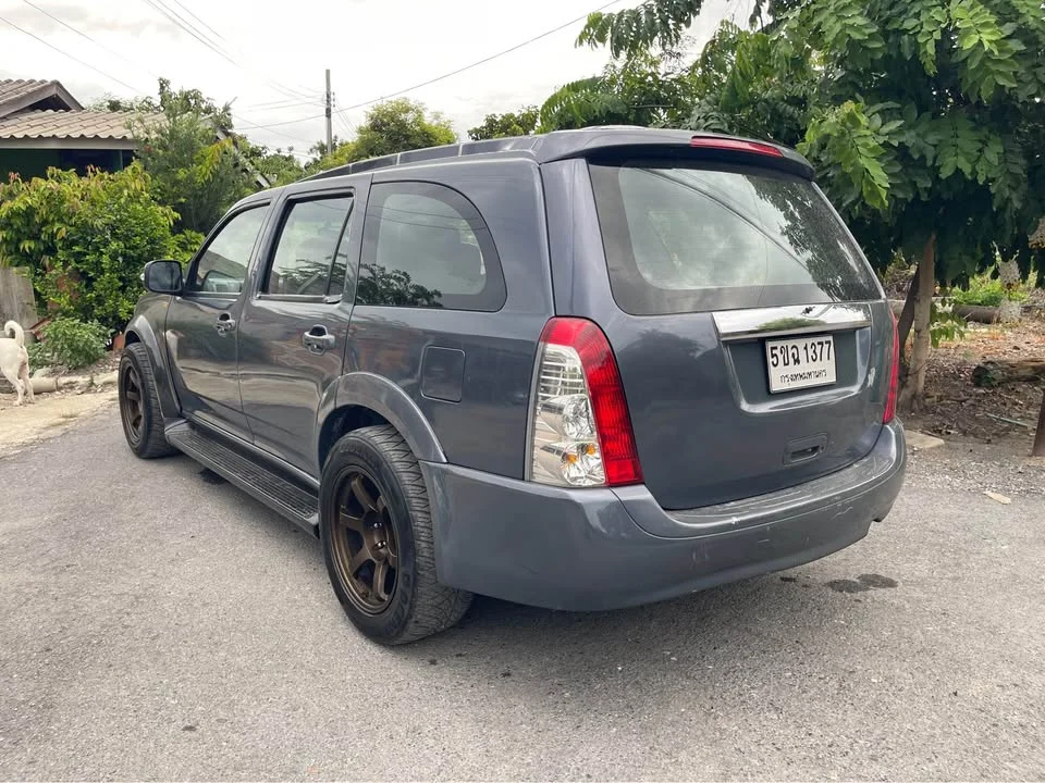 2006 Isuzu MU-7 3