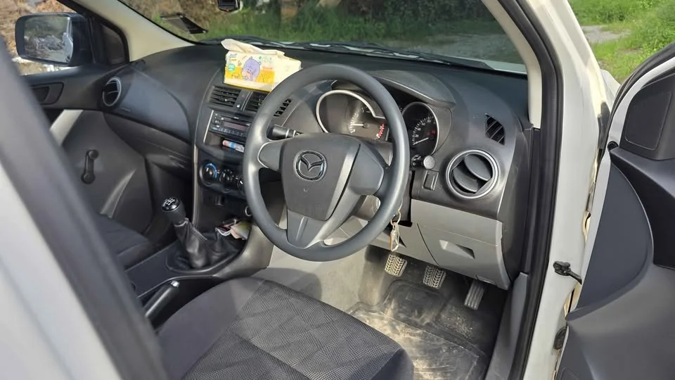 2012 Mazda BT-Series II 2