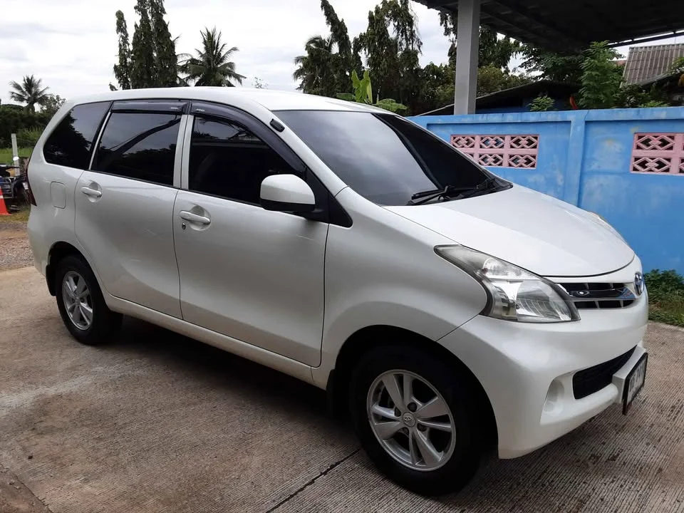 2012 Toyota Avanza II 2