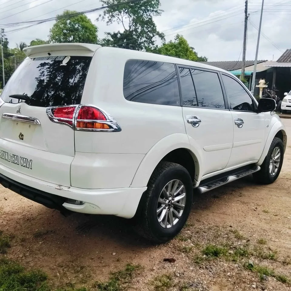 2012 Mitsubishi Pajero Sport II 2