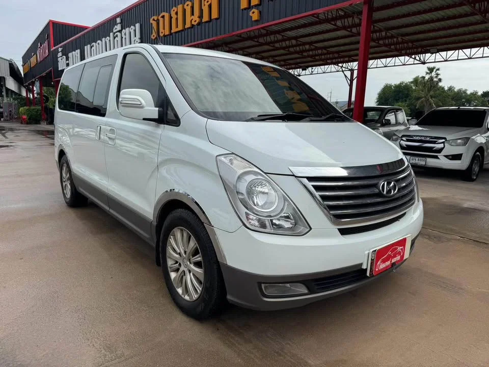 2011 Hyundai H-1 II 3