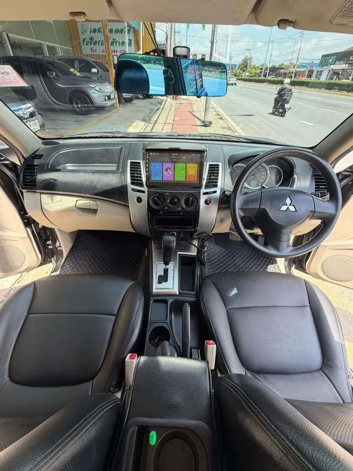 2010 Mitsubishi Pajero Sport II 2