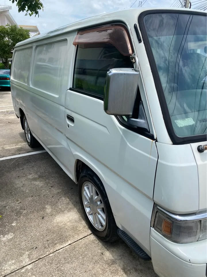 2001 Nissan Urvan IV (E24) 3