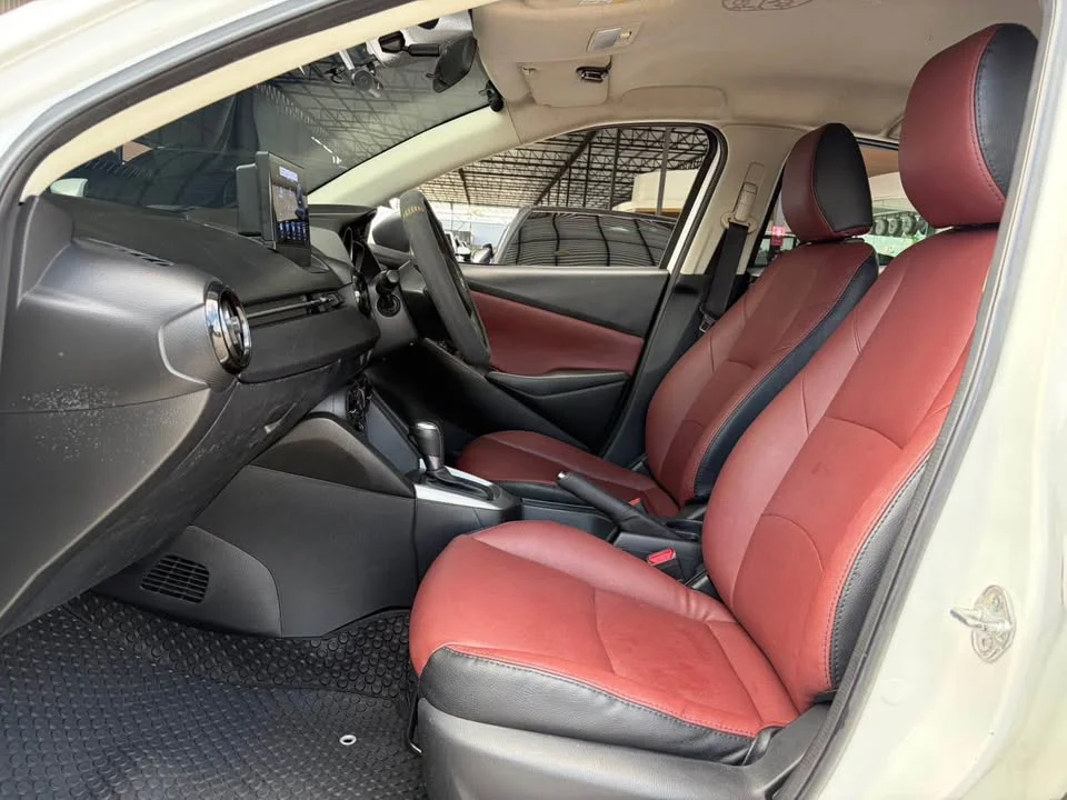 2014 Mazda 2 III 3