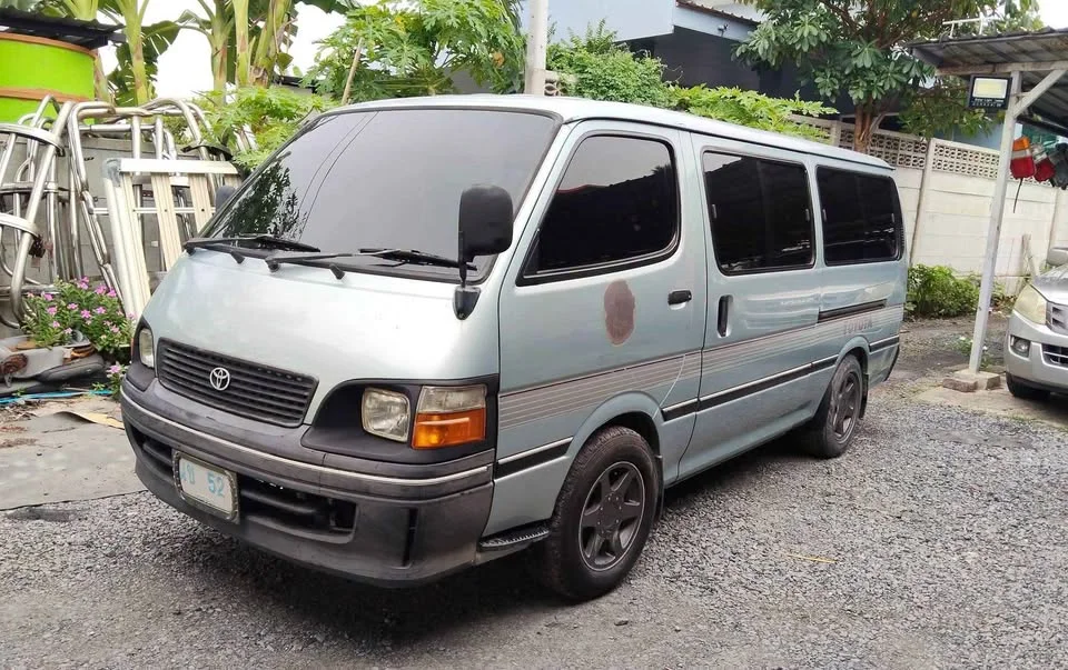 1997 Toyota Commuter IV (H100) 2