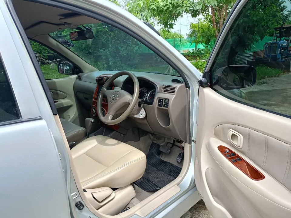2008 Toyota Avanza I 3