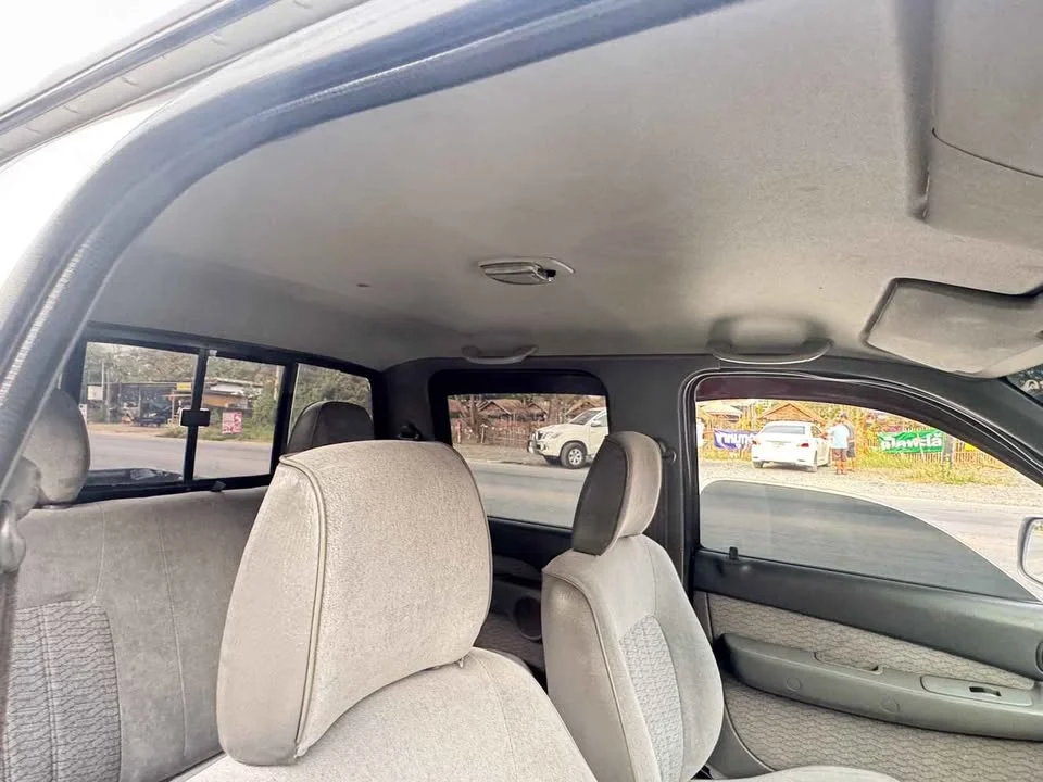 2004 Mazda 2500 Fighter V 3