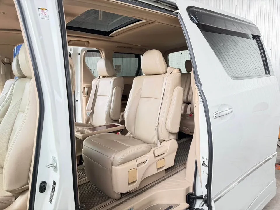 2010 Toyota Alphard, Vellfire II (AH20) 3