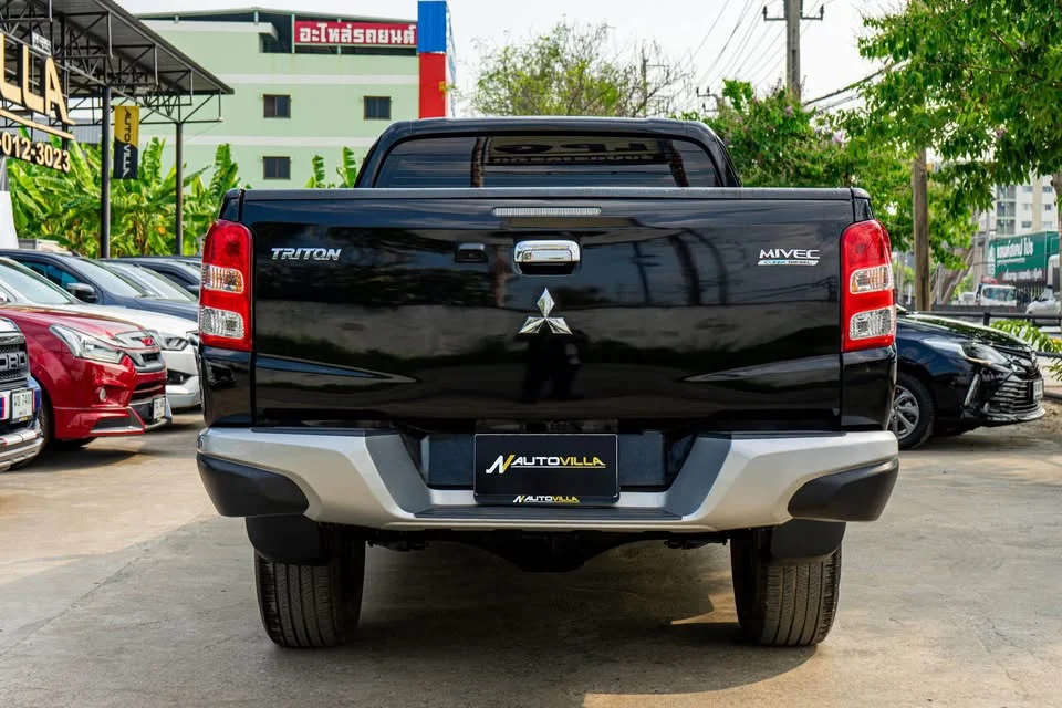 2017 Mitsubishi Triton V 2