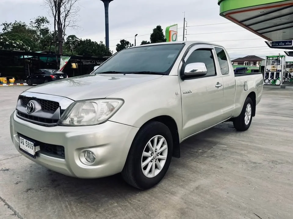 2011 Toyota Hilux VII 3