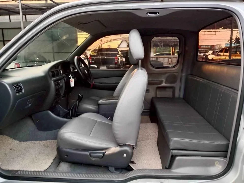 2005 Mazda 2500 Fighter V 3
