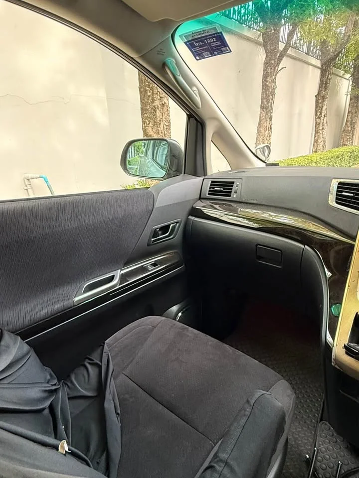 2011 Toyota Alphard, Vellfire II (AH20) 3