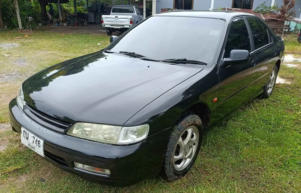 1995 Honda Accord V 3
