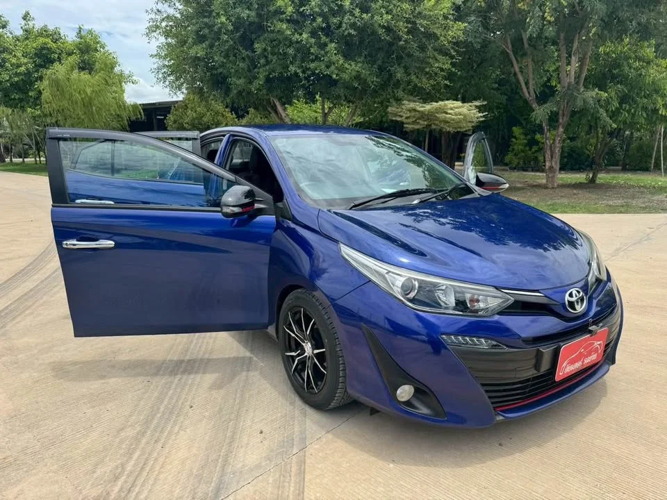2017 Toyota Yaris ATIV III 3