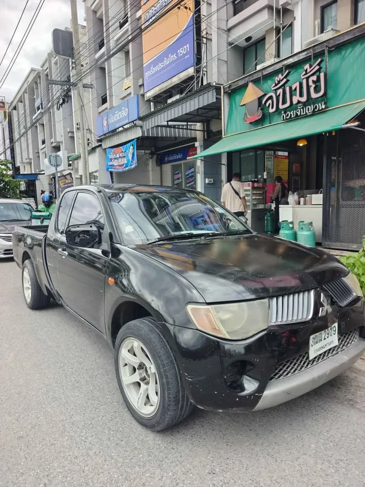 2008 Mitsubishi Triton IV 2