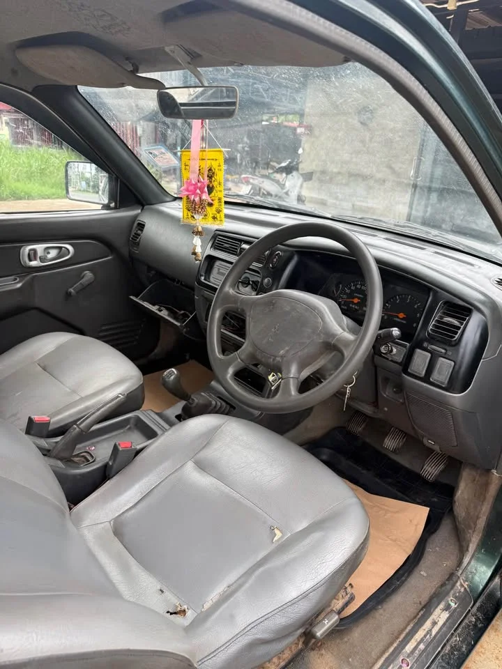 2000 Mitsubishi Strada III 3