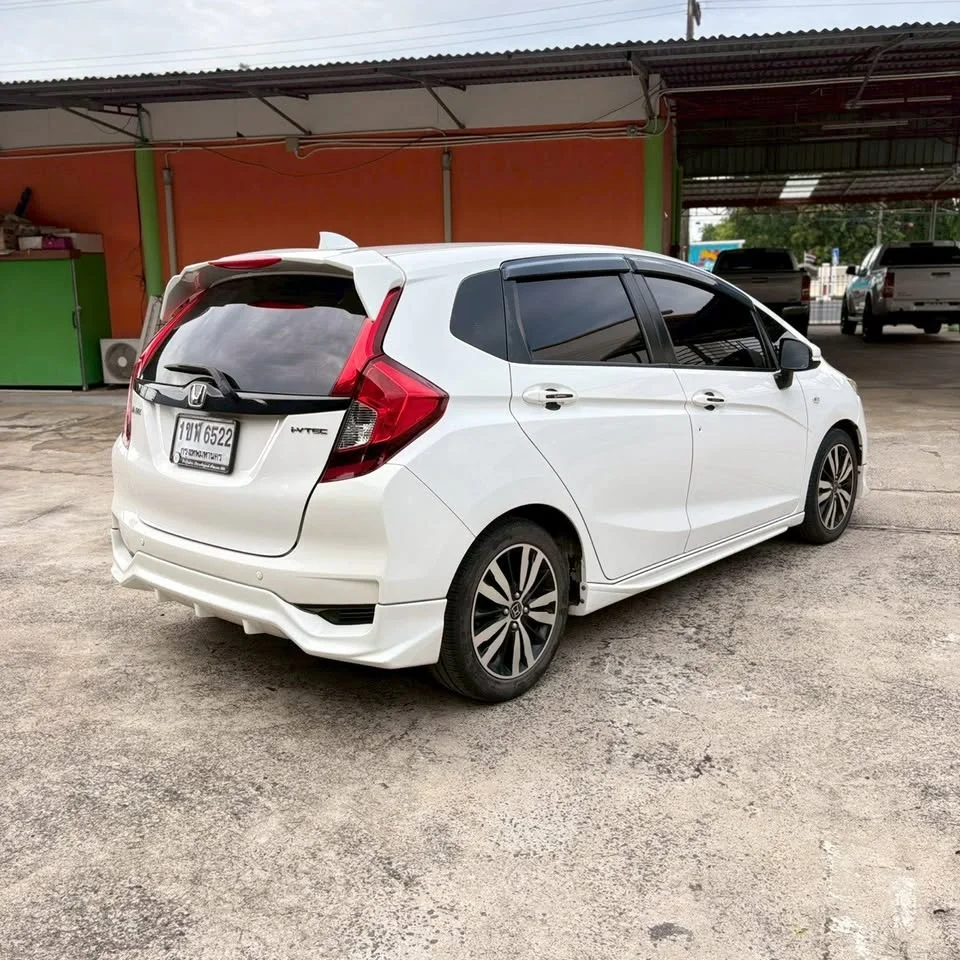 2020 Honda Jazz III 2