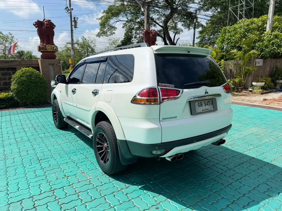 2012 Mitsubishi Pajero Sport II 3