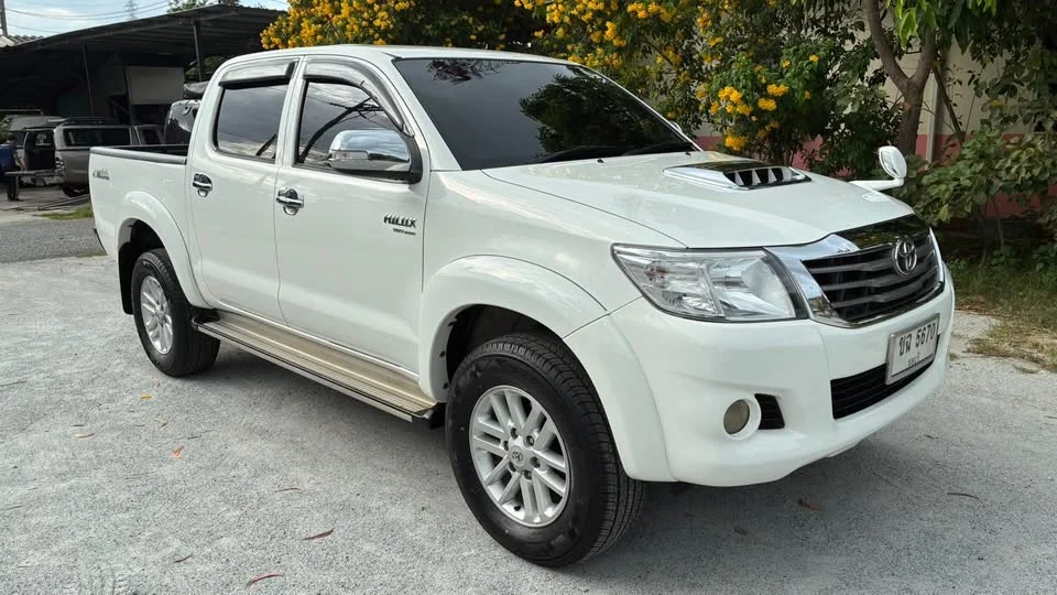 2012 Toyota Hilux VII 2