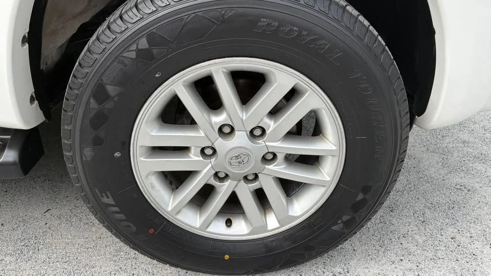 2012 Toyota Hilux VII 3