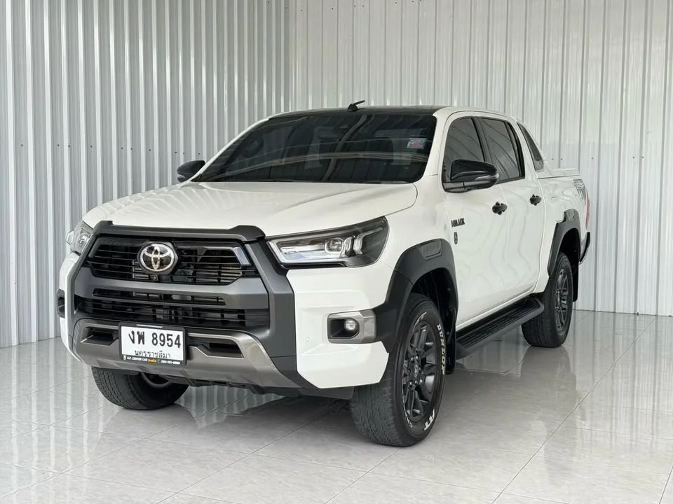 2022 Toyota Hilux VIII 2