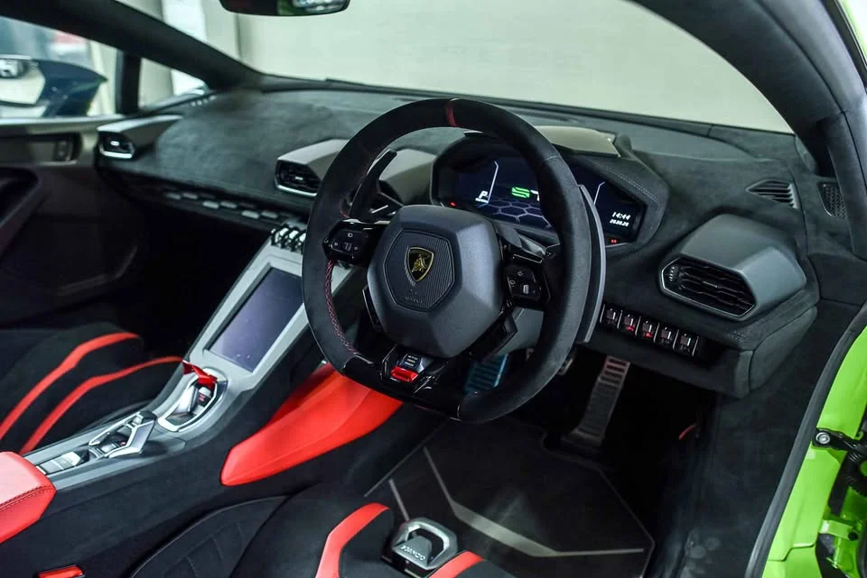 2022 Lamborghini Huracan 3