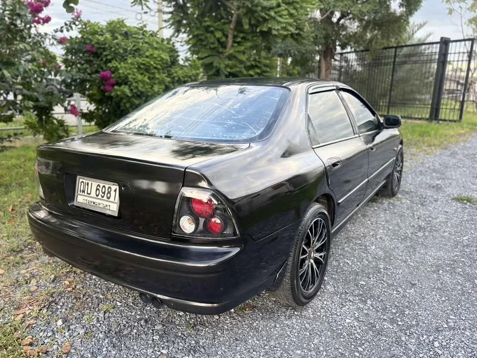 1998 Honda Accord V 3