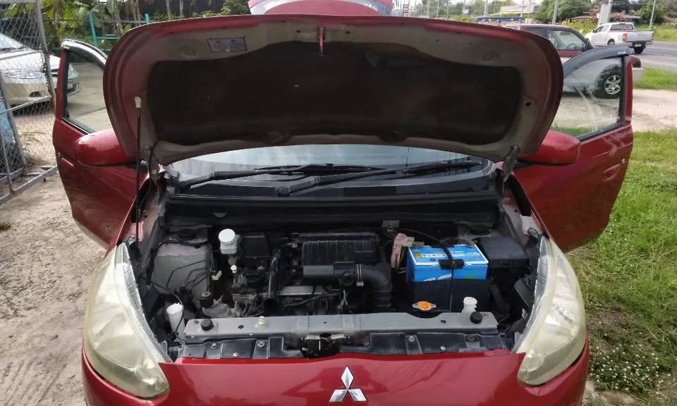 2012 Mitsubishi Mirage VI 3