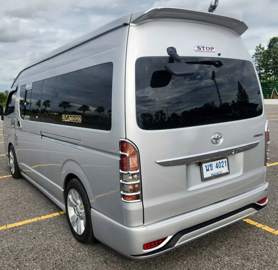 2009 Toyota Commuter V (H200) 3