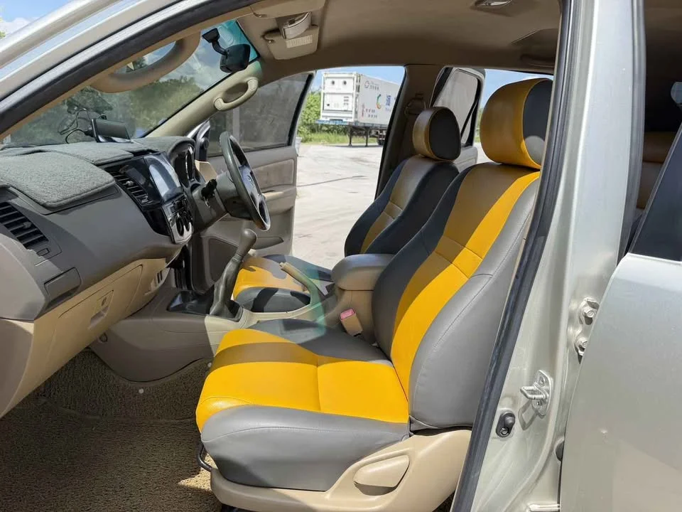 2010 Toyota Fortuner I 2